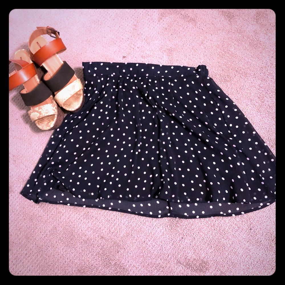 [Old Navy] blue and white polka dot skirt
